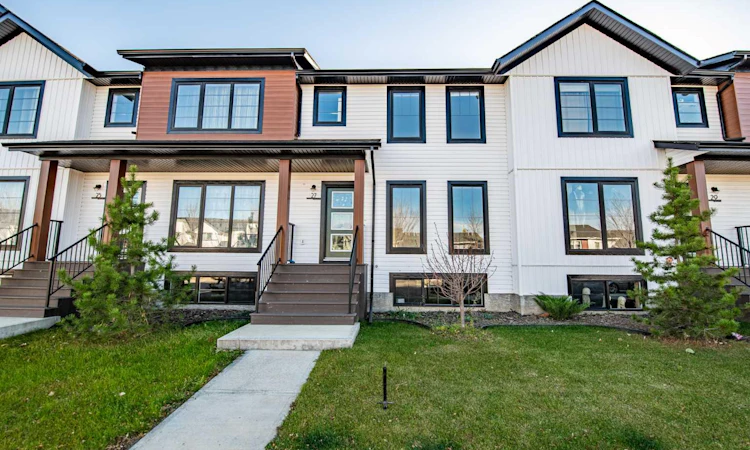 27 Evergreen Way
