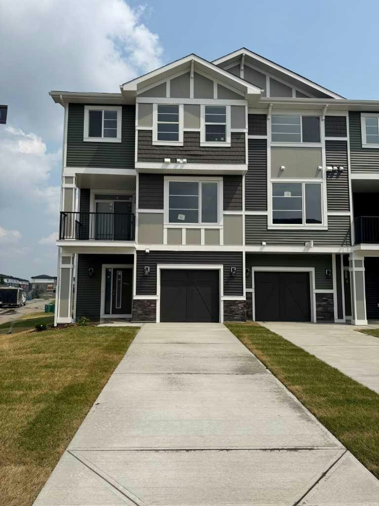 4 Waterford Glen, Chestermere, AB, T1X 2T8