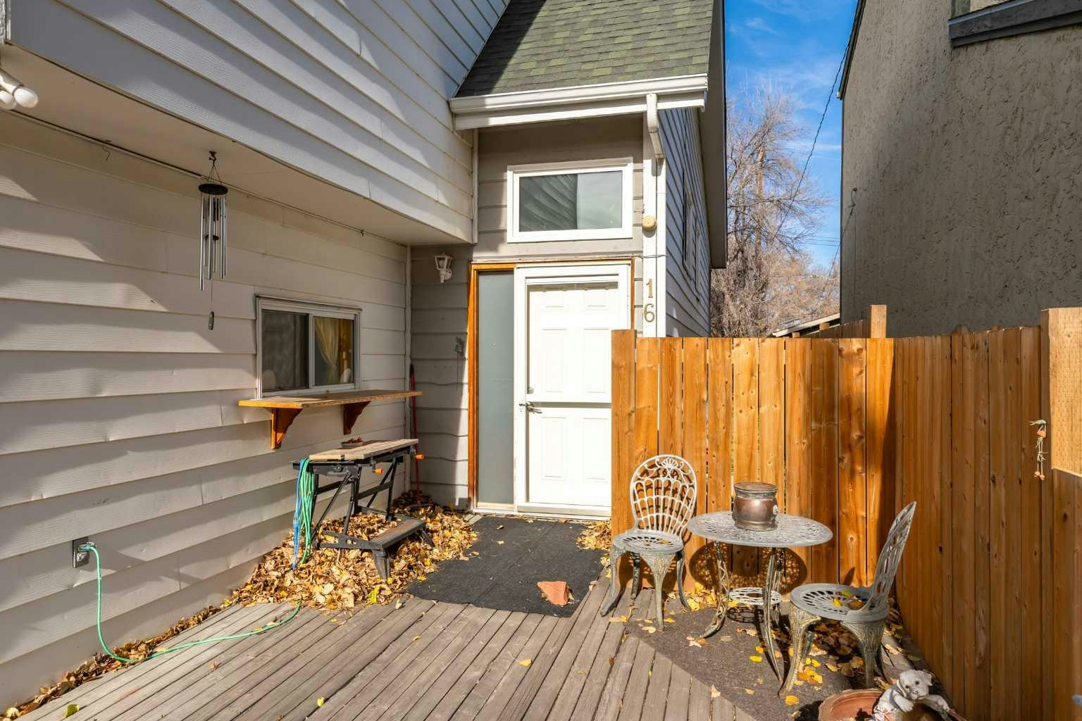 16 6 Avenue SE, High River, AB, T1V 1G1