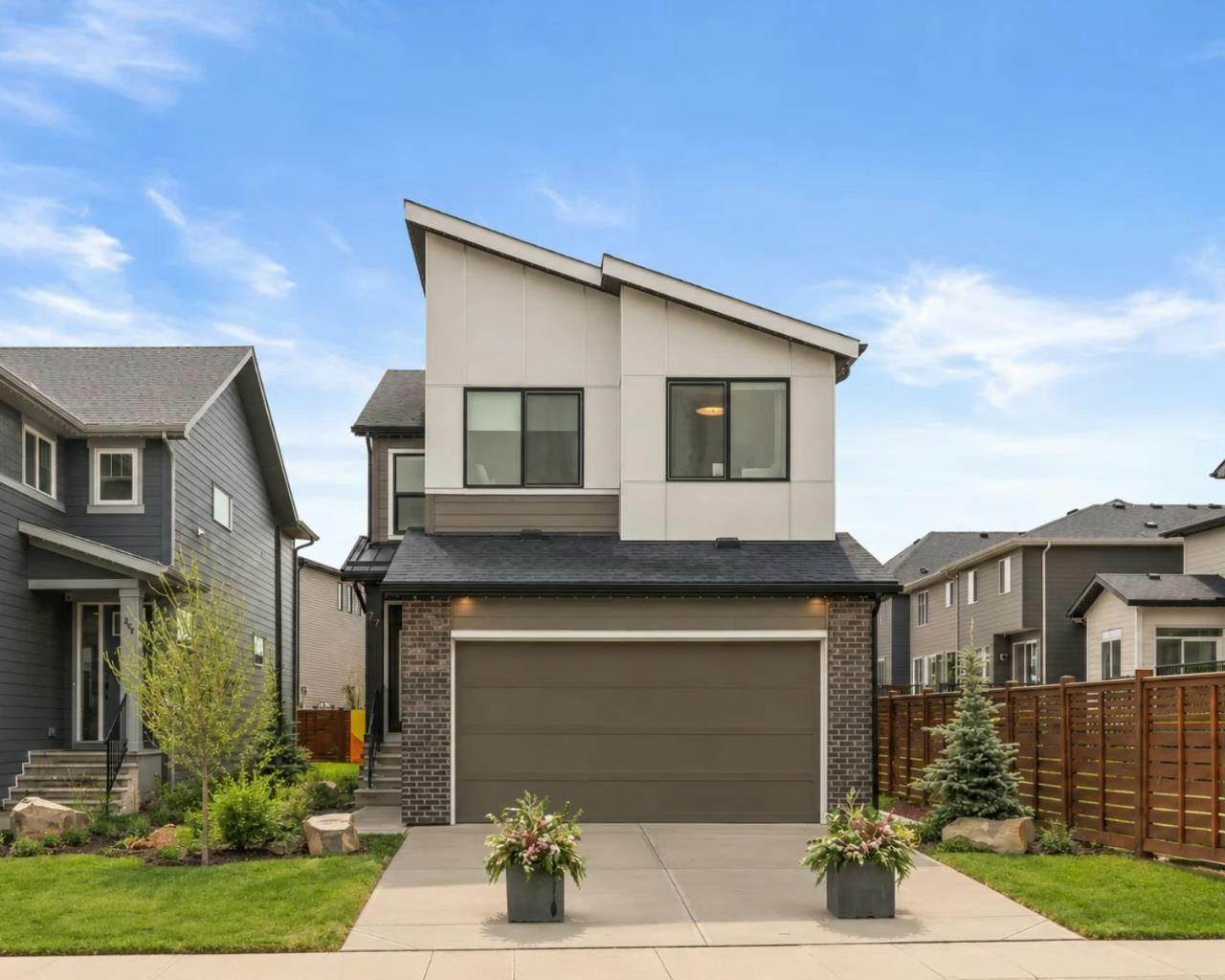 124 Starling Place NW, Calgary, AB, T3P 2W3