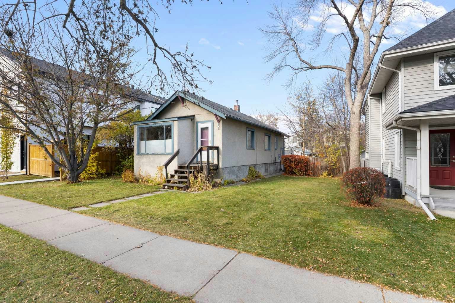 206 12 Avenue NE, Calgary, AB, T2E 1A2