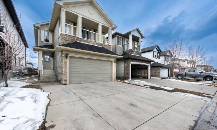 422 Taralake Way NE
