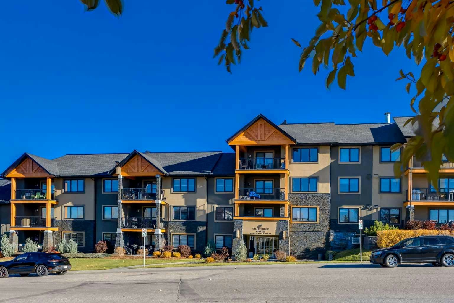 204-103 Valley Ridge Manor NW, Calgary, AB, T3B 6C5