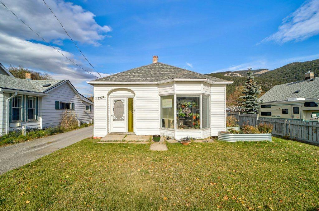 13221 17 Avenue, Crowsnest Pass, AB, T0K 0E0