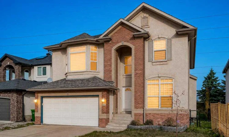 1433 Strathcona Drive SW