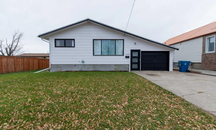 330 4 Street W