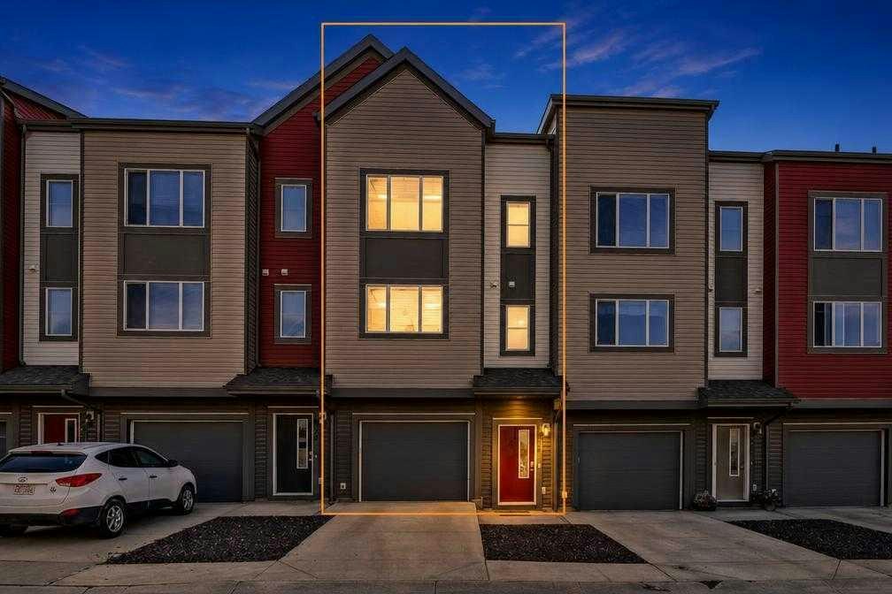 227 Copperpond Row, Calgary, AB, T2Z 1H2