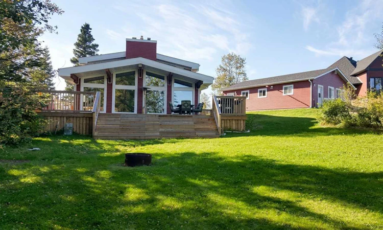 45 Poplar Crescent