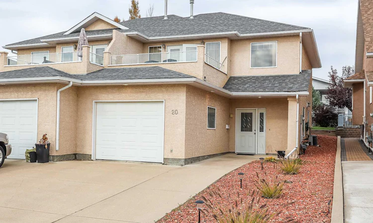 20 Taylor Mews SE