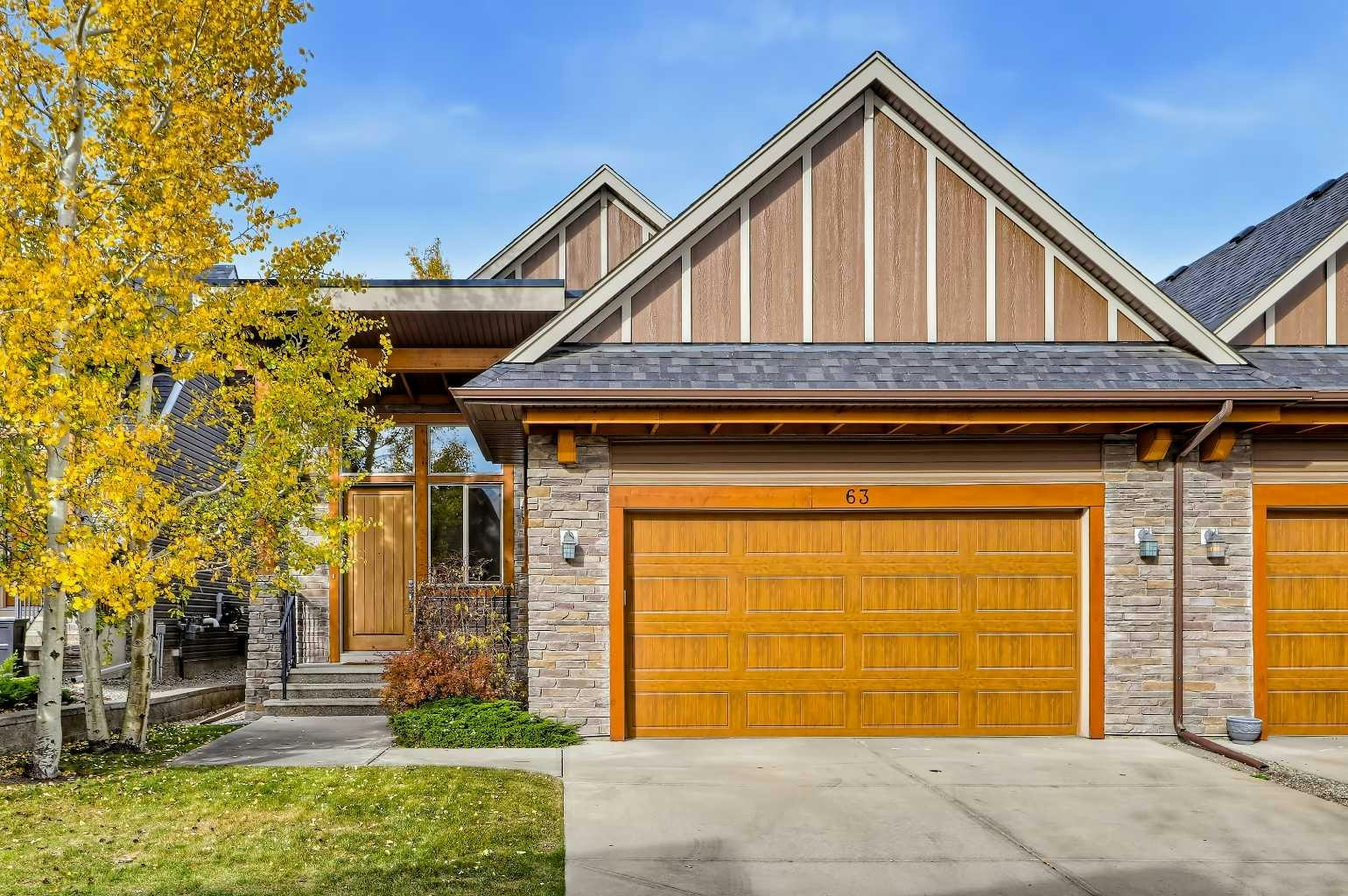 63 Cortina Villas SW, Calgary, AB, T3H 0W8