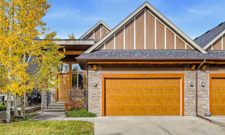 63 Cortina Villas SW