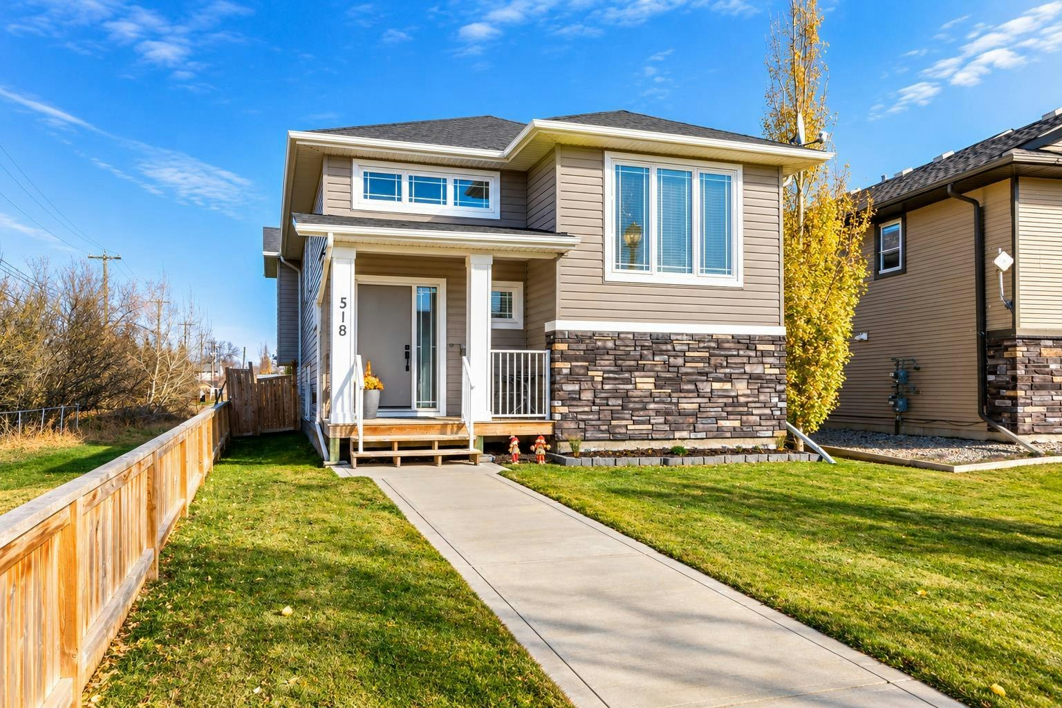 518 Oak Street S, Red Deer County, AB, T4S 5V7