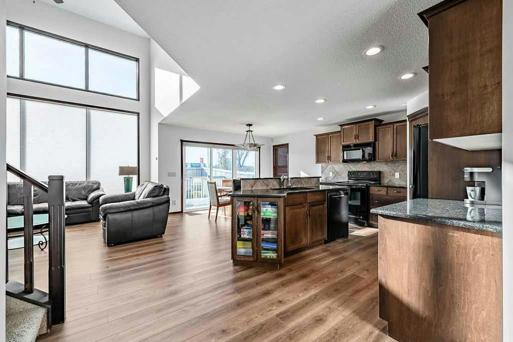 180 Chapalina Heights SE, Calgary, AB, T2X 0B2