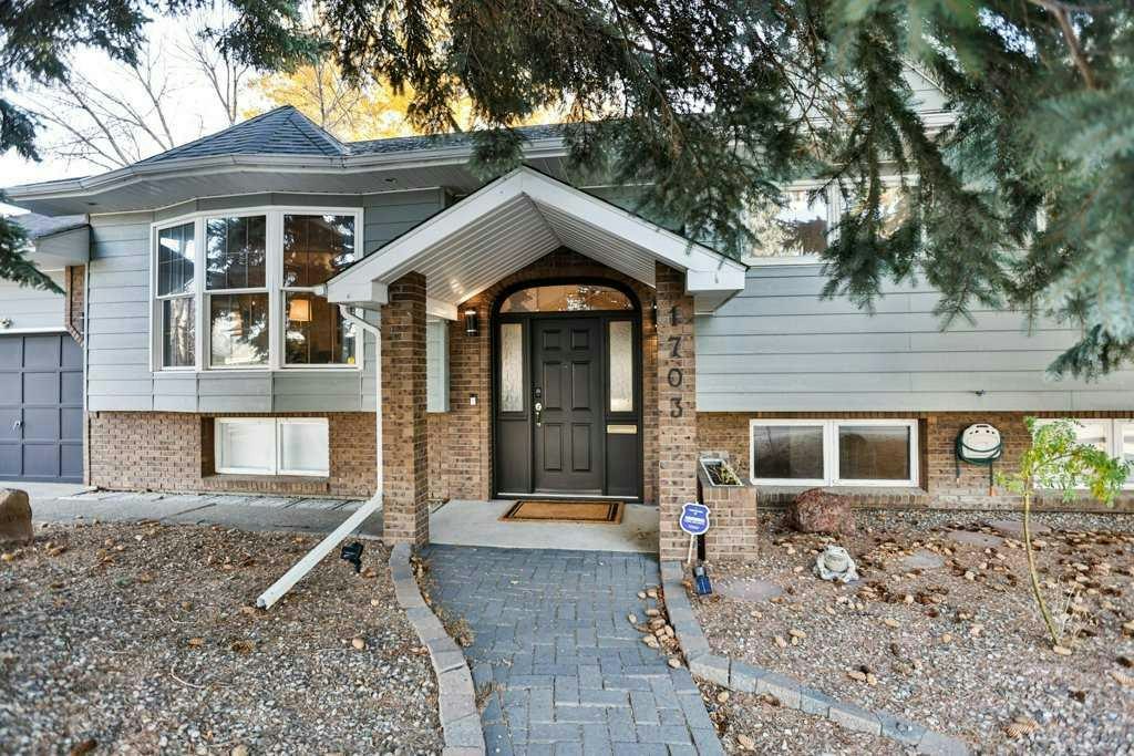 1703 Lakeside Road S, Lethbridge, AB, T1K 3G7