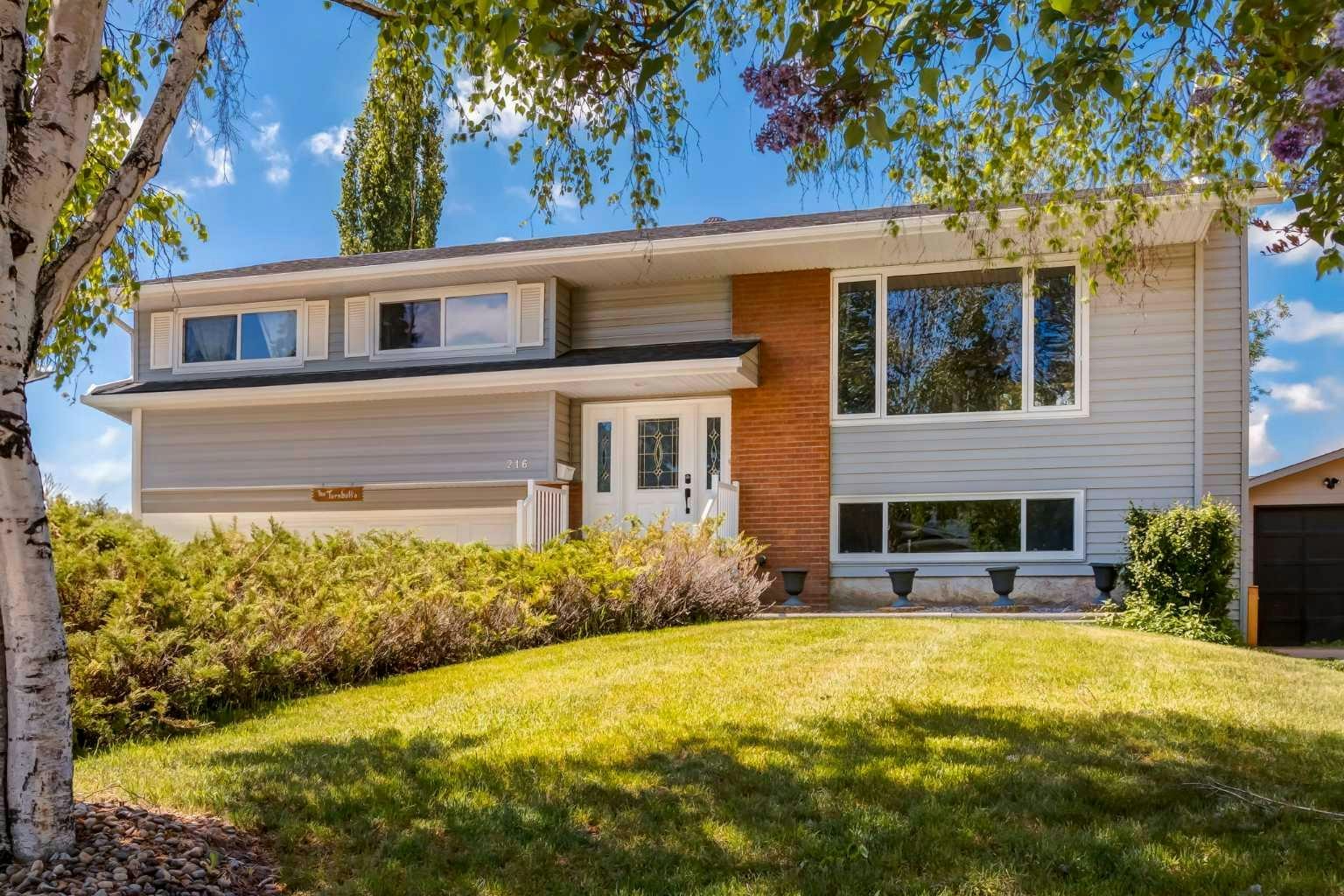 216 Cannington Place SW, Calgary, AB, T2W 1Z8