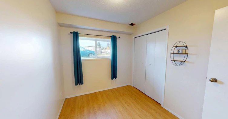 B-5731 Evergreen Drive, High Prairie, AB, T0G 1E0 - 8