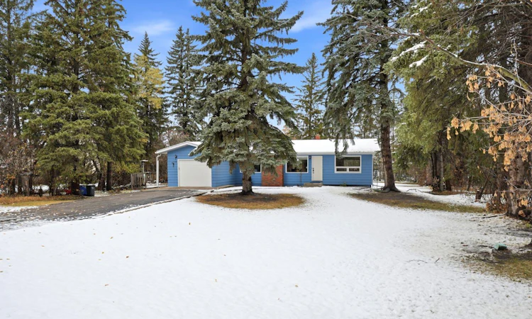 6 College Park Close