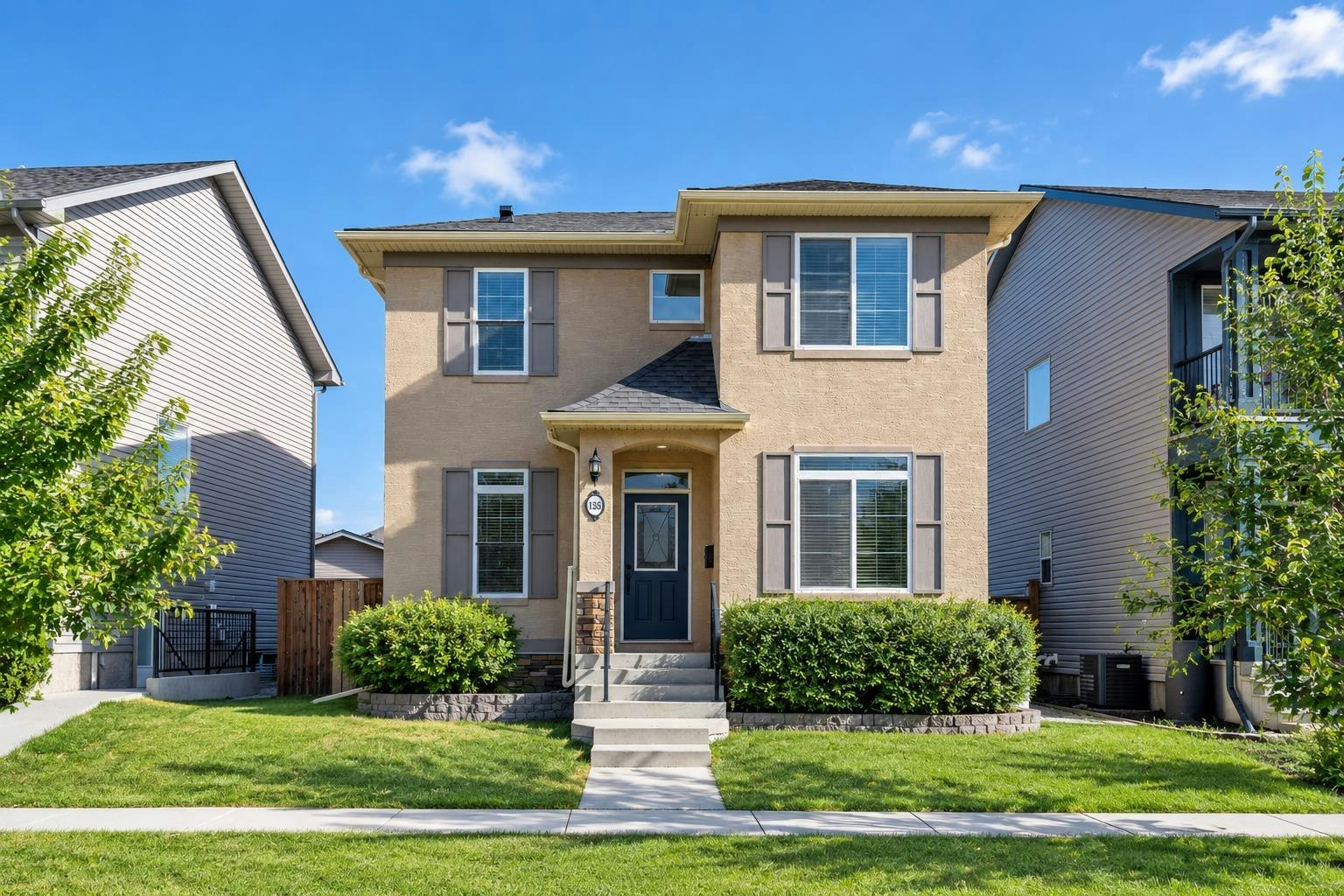 195 Elgin Rise SE, Calgary, AB, T2Z 4Z7