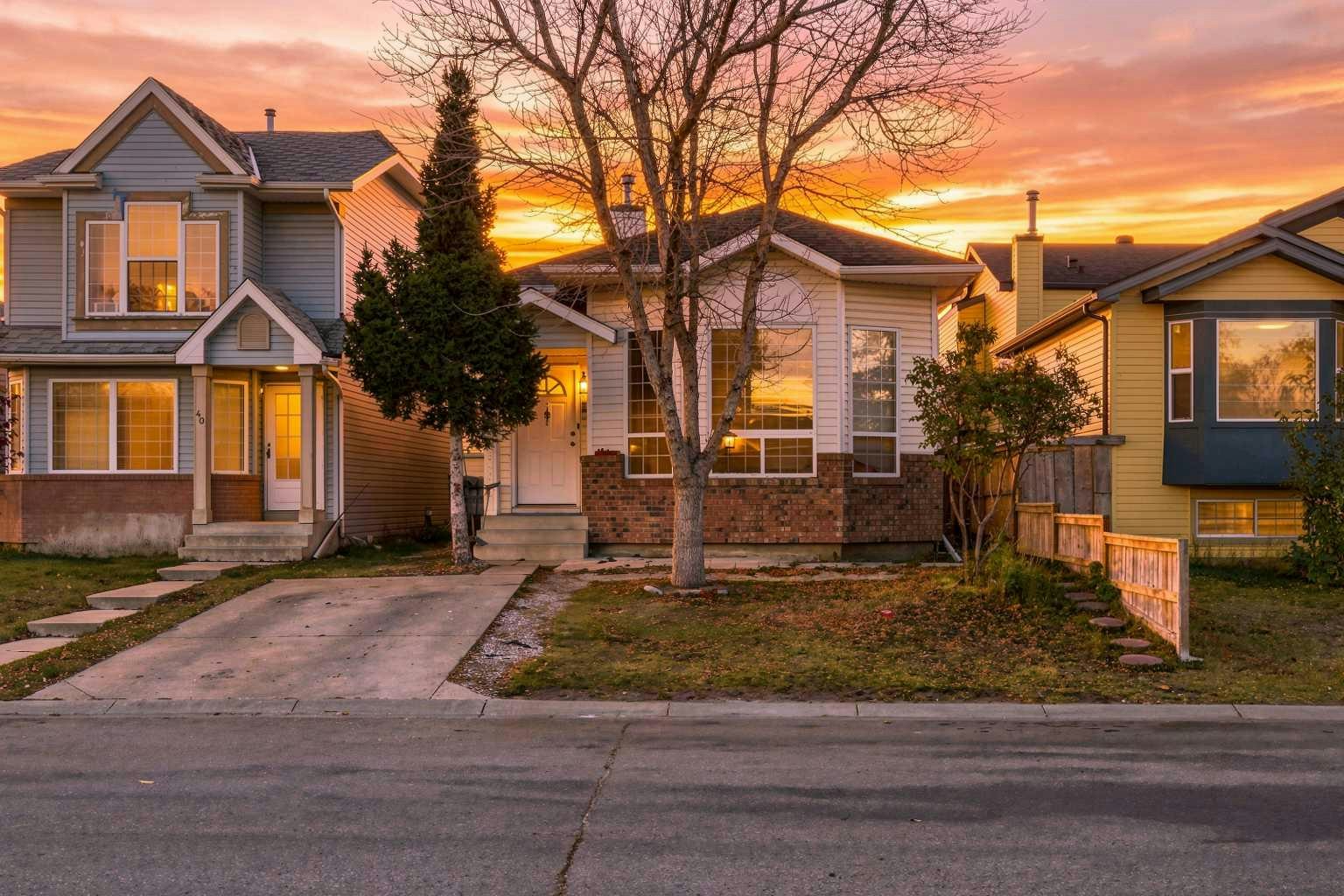 36 Martin Crossing Manor NE, Calgary, AB, T3J 3R6