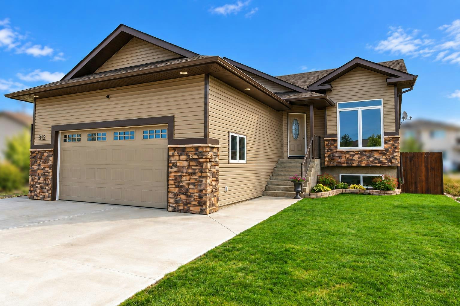 312 15th Street E, Brooks, AB, T1R 0Z6