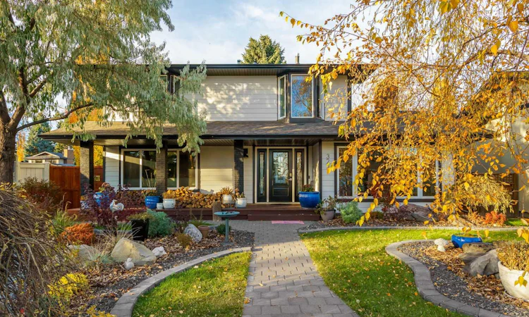 323 Parkridge Green SE