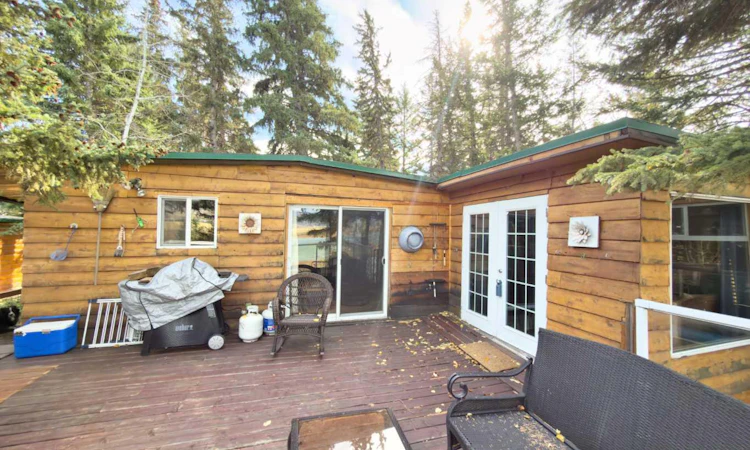 16 Lee Lake Road