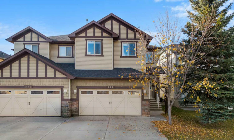 216 Silverado Range Heights SW