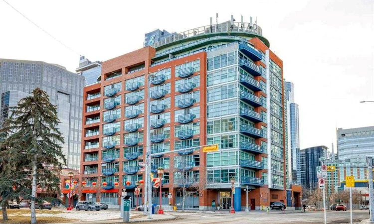 906-205 Riverfront Avenue SW