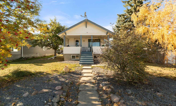 60 Railway Avenue