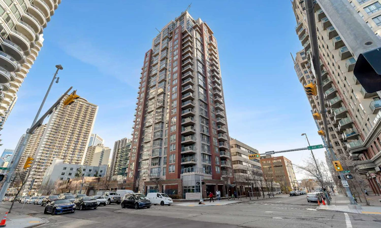 1602-650 10 Street SW