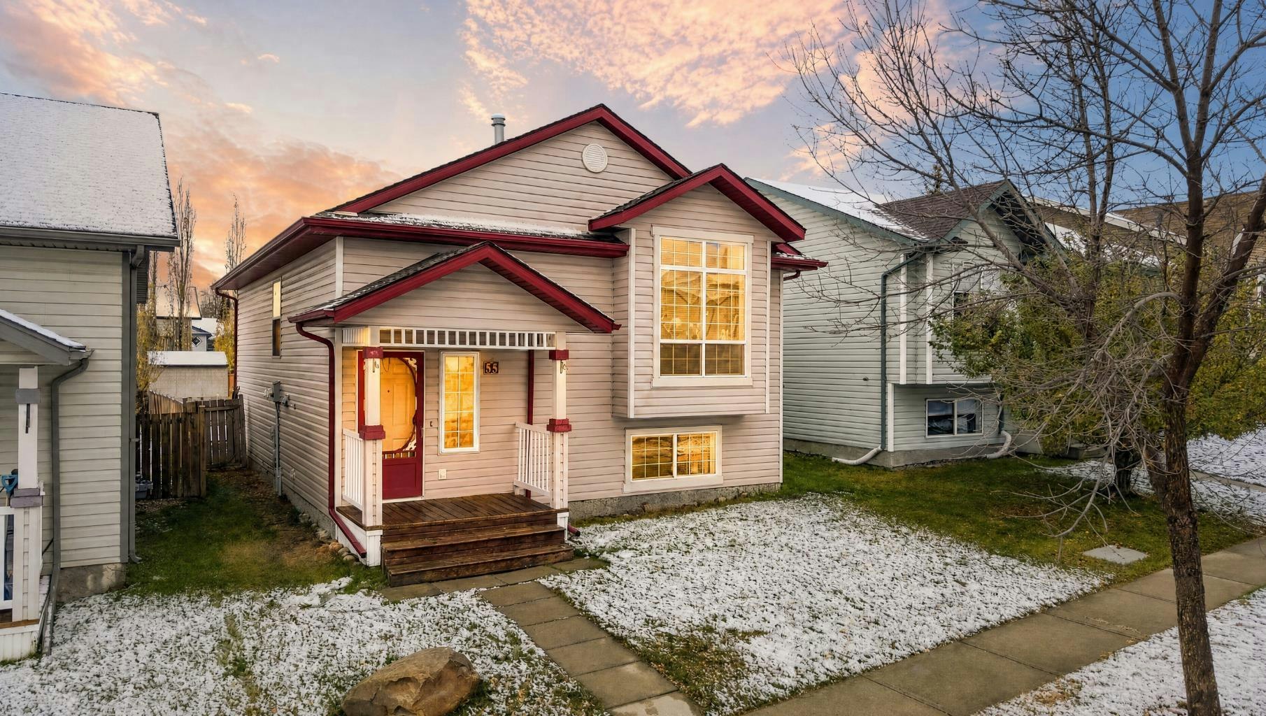 55 Wildrose Drive, Sylvan Lake, AB, T4S 2K8