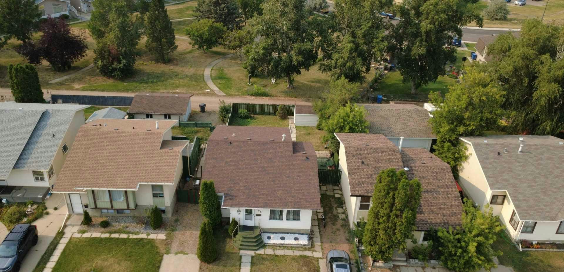 96 Simpson Crescent SE, Medicine Hat, AB, T1B 2R9