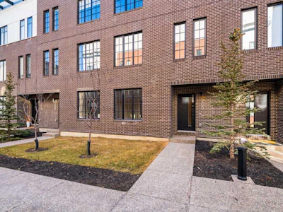 208-8155 8 Avenue SW - 2