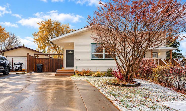 203 Cochrane Crescent