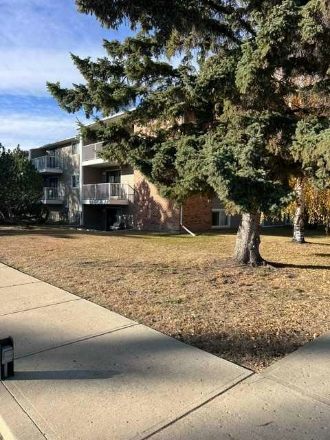 303-49 Bennett Street, Red Deer, AB, T4R 1V4