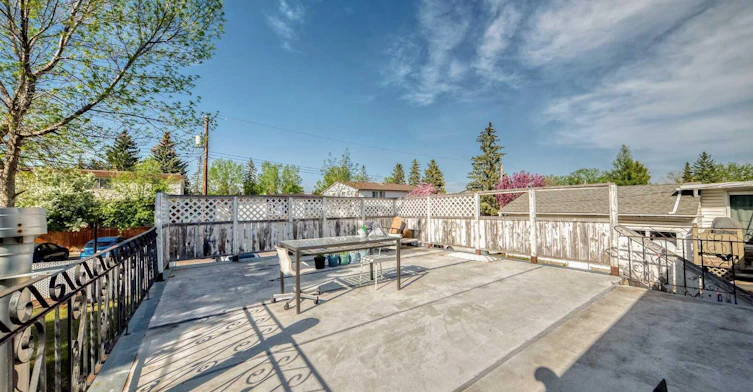 5051 Vantage Crescent NW, Calgary, AB, T3A 1X6 - 17