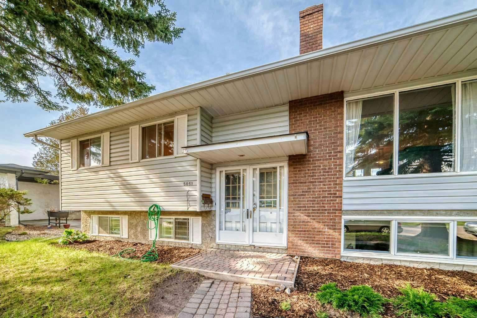5051 Vantage Crescent NW, Calgary, AB, T3A 1X6 - 4