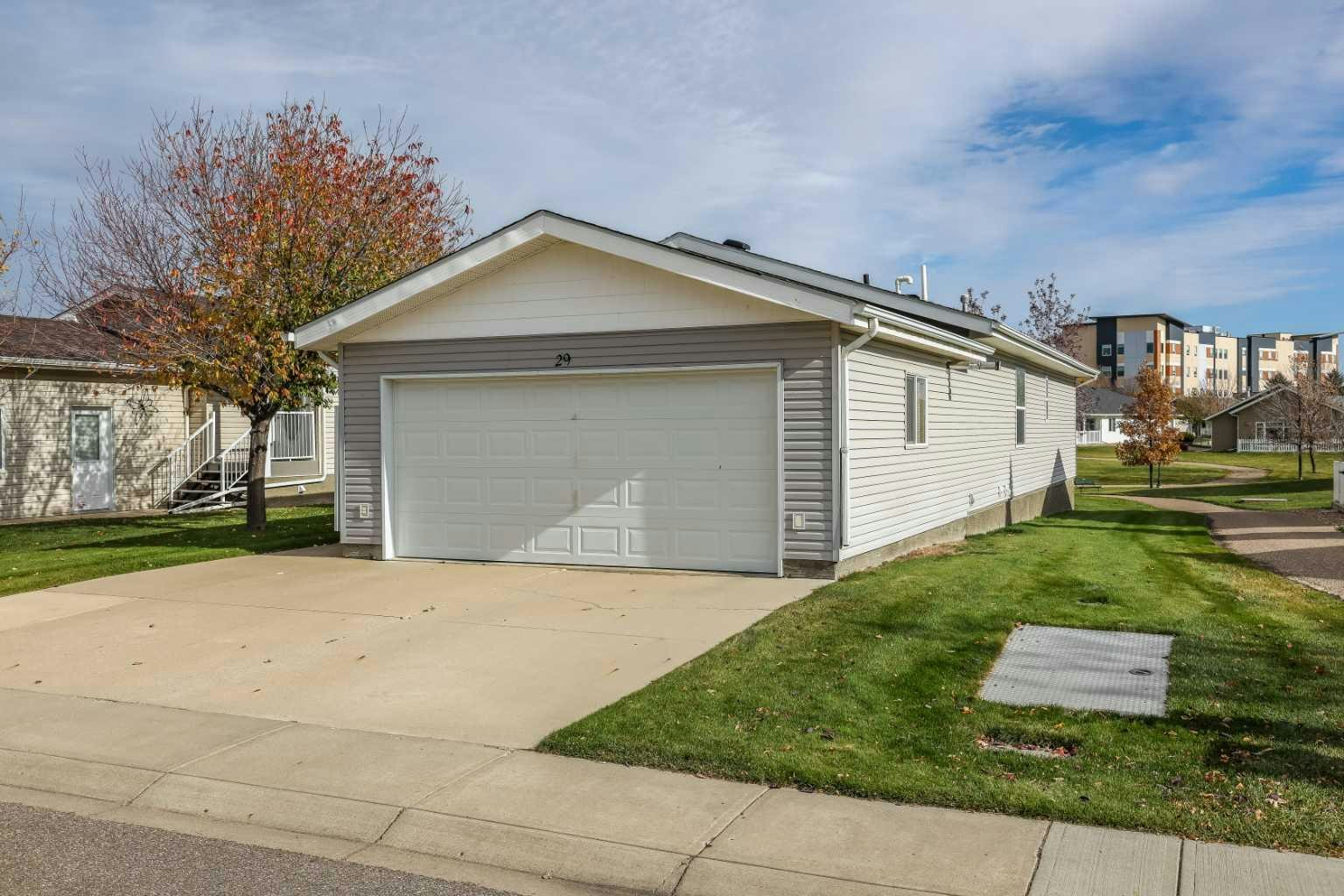 29 Chartwell Place SE, Medicine Hat, AB, T1B 0E2
