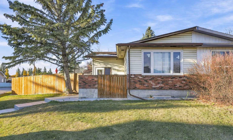 152 Rundleson Place NE