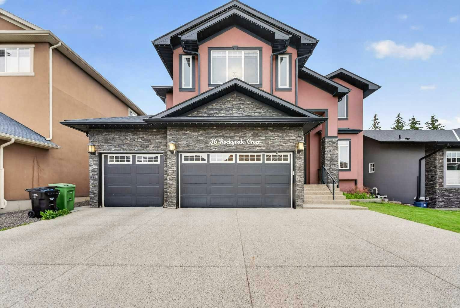 36 Rockyvale Green NW, Calgary, AB, T3G 0E3