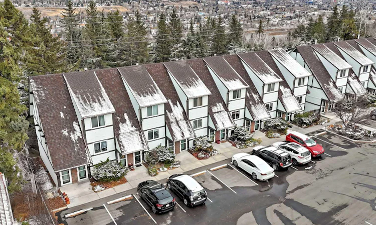 12-304 Cedar Crescent SW