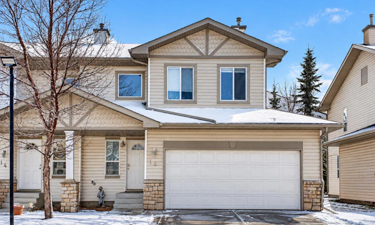 16 Citadel Meadow Gardens NW
