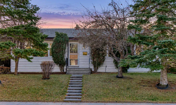 127 Marwood Circle NE
