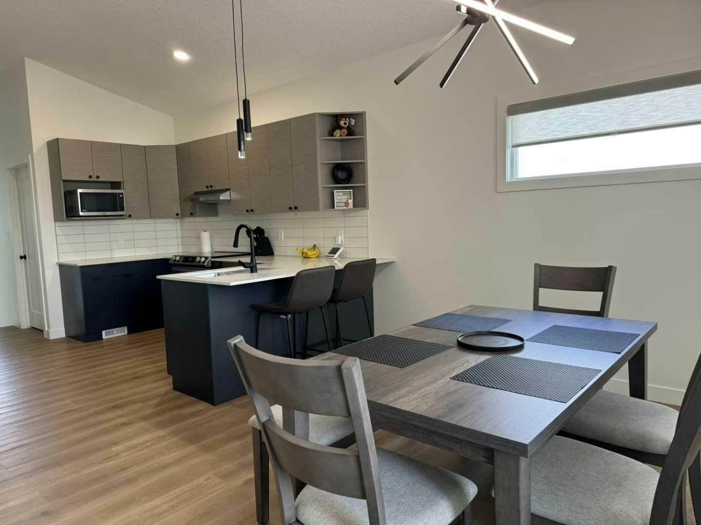 B-12937 102a Street, Grande Prairie, AB, T8V 6T1 - 3