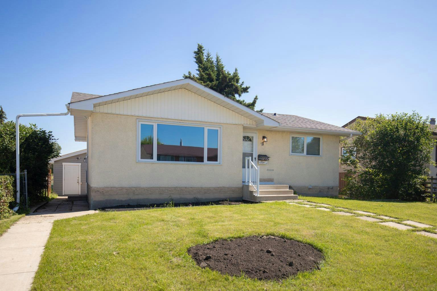 11 Oxbow Street, Red Deer, AB, T4N 5C3