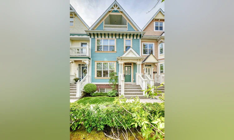 30 Versailles Gate SW
