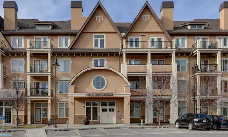 110-10 Mahogany Mews SE