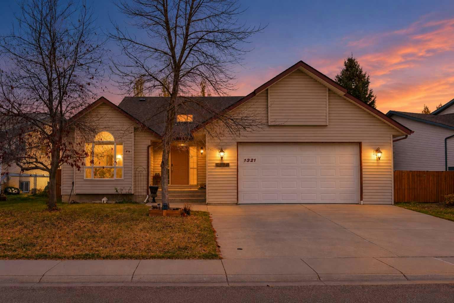 1321 Whitfield Avenue, Crossfield, AB, T0M 0S0