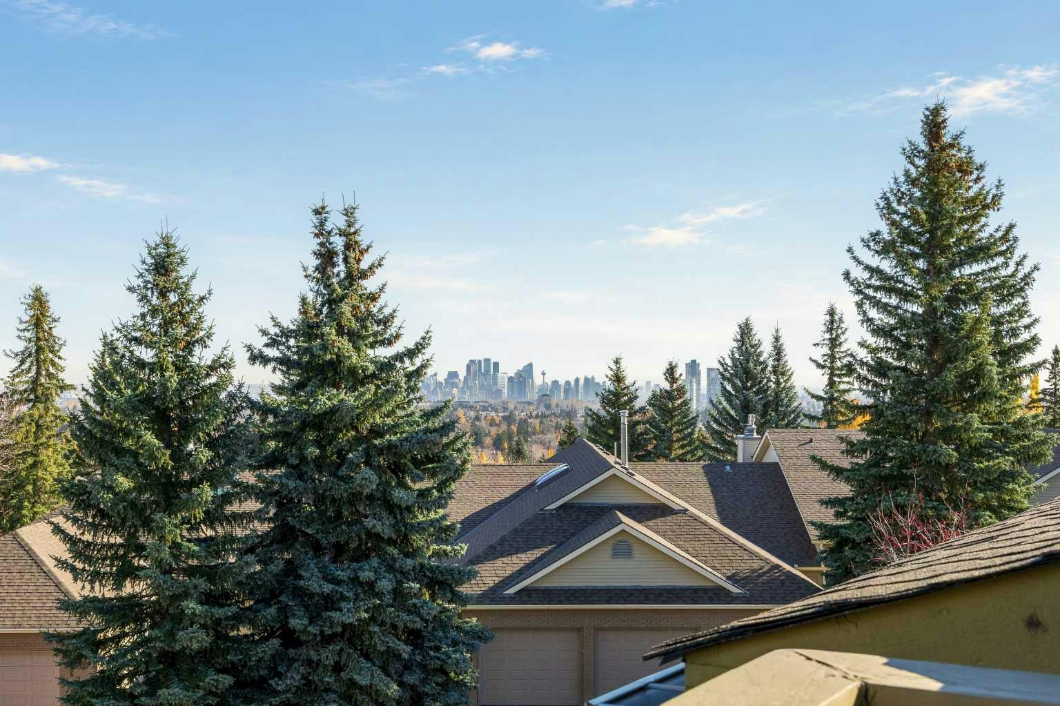 639 Stratton Terrace SW, Calgary, AB, T3H 1M5