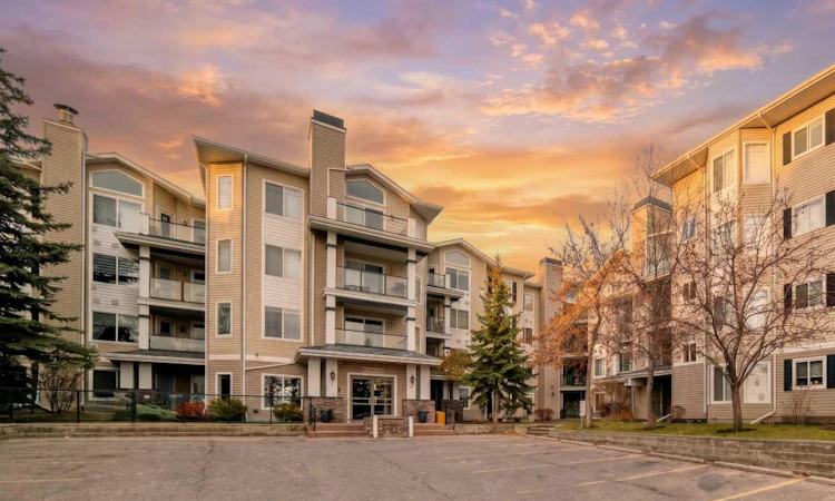 302-369 Rocky Vista Park NW